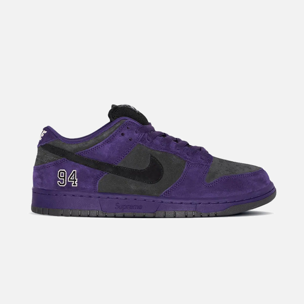 Supreme x Nike SB Dunk Low Ink Black

