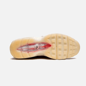 Levi’s x Nike Air Max 95 OG Light Orewood Brown bottom view, rubber outsole with signature traction pattern, limited edition Nike collab sneaker, streetwear trainers.