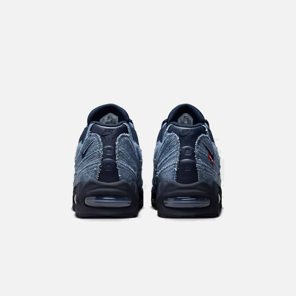 Levi’s x Nike Air Max 95 OG Obsidian back view, heel branding detail, dark denim and suede finish, limited edition Nike collab, premium streetwear sneakers.