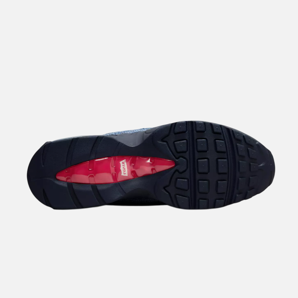 Levi’s x Nike Air Max 95 OG Obsidian bottom view, durable rubber outsole with signature tread pattern, limited edition sneaker collab, premium Nike streetwear trainers.