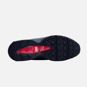 Levi’s x Nike Air Max 95 OG Obsidian bottom view, durable rubber outsole with signature tread pattern, limited edition sneaker collab, premium Nike streetwear trainers.